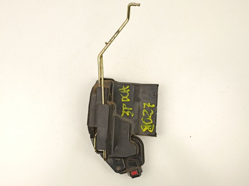 Recambio de cerradura puerta delantera derecha para hyundai coupe ii (gk) 1.6 16v referencia OEM IAM 813252C000  