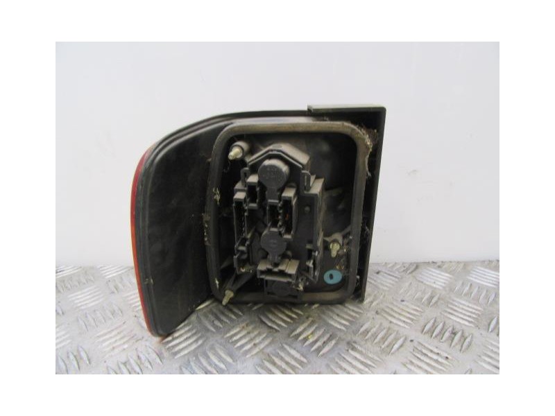 Recambio de piloto trasero dch. : volkswagen passat : 1.9 d 1z (89,76cv) [1995] para volkswagen passat 1.9 d 1z referencia OEM I