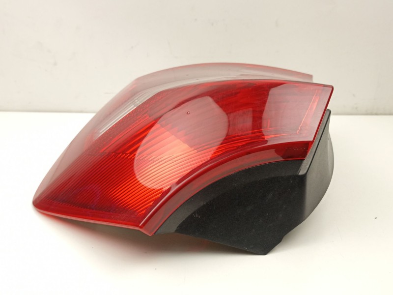 Recambio de piloto trasero derecho para bmw 1 (e81) 118 d referencia OEM IAM 718129807 3013580000 