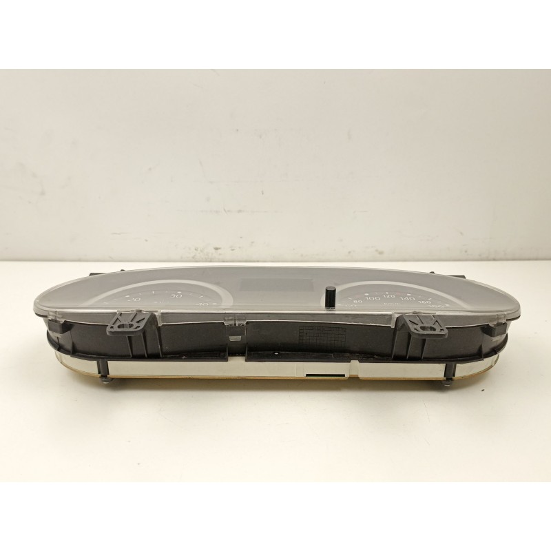 Recambio de cuadro instrumentos para renault clio 1.5 d referencia OEM IAM 8200404177  