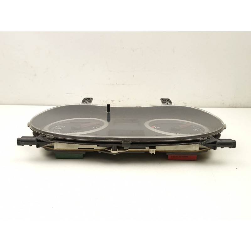 Recambio de cuadro instrumentos para renault clio 1.5 d referencia OEM IAM 8200404177  