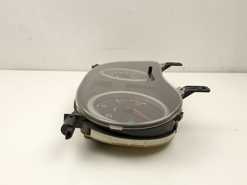 Recambio de cuadro instrumentos para renault clio 1.5 d referencia OEM IAM 8200404177  