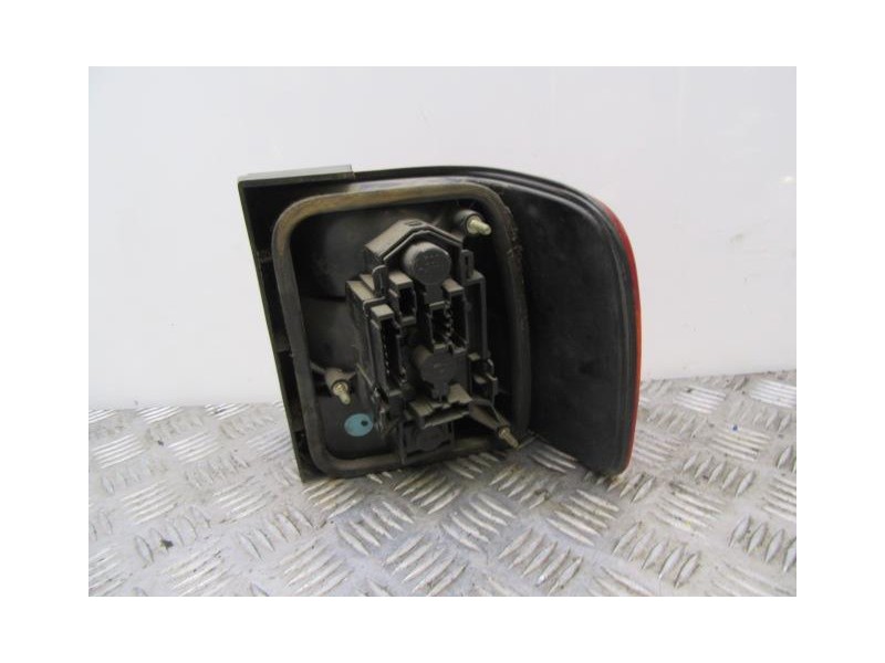 Recambio de piloto trasero izq. : volkswagen passat : 1.9 d 1z (89,76cv) [1995] para volkswagen passat 1.9 d 1z referencia OEM I