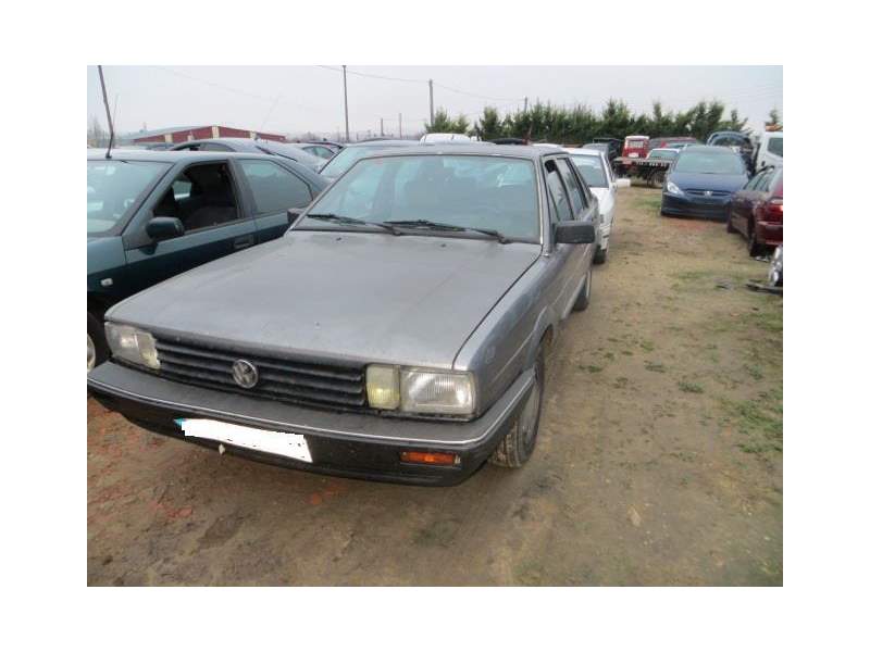 VOLKSWAGEN SANTANA