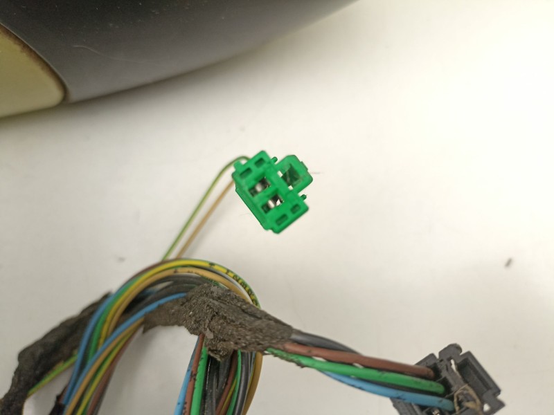 Recambio de retrovisor derecho para citroën c4 1.6 d referencia OEM IAM 96467112  