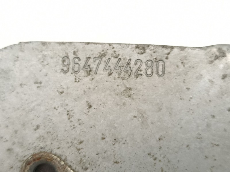 Recambio de elevalunas trasero derecho para citroën c4 1.6 d referencia OEM IAM 9647444280  