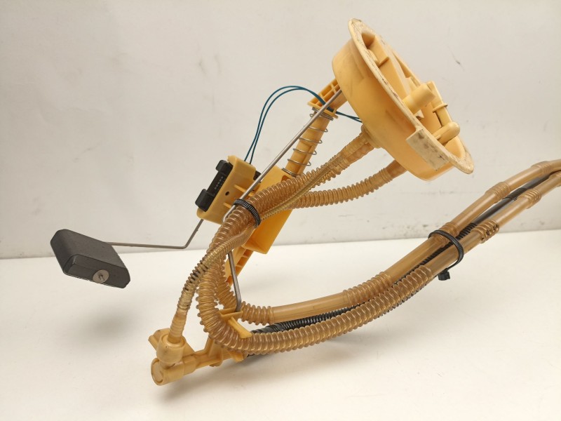 Recambio de bomba combustible aforador para bmw 1 (e81) 118 d referencia OEM IAM 7190943  7190944