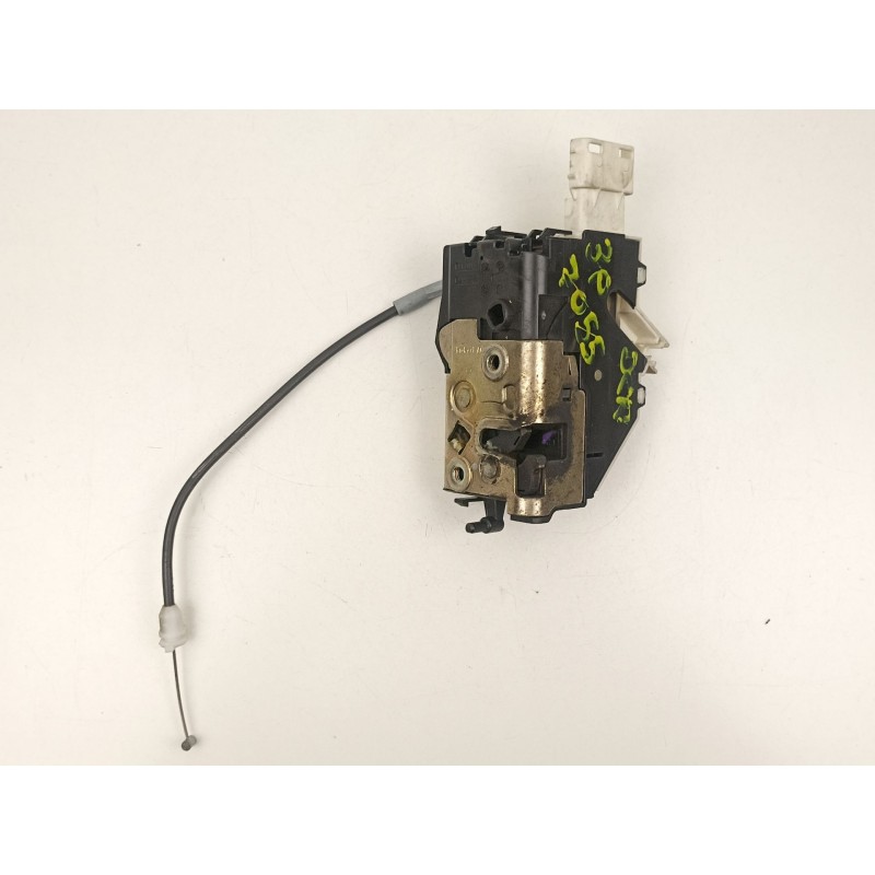 Recambio de cerradura puerta delantera derecha para citroën c4 1.6 d 9hy 109 cv referencia OEM IAM 9681332080  