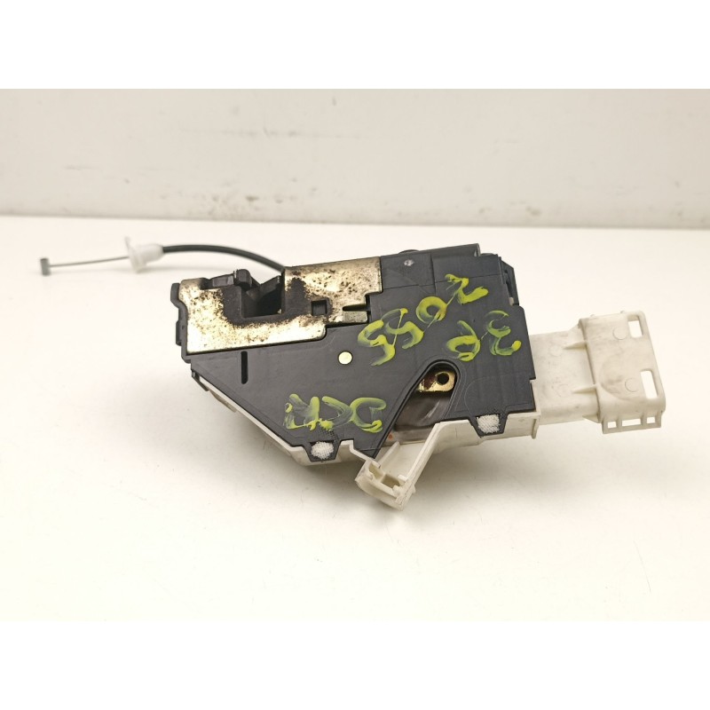 Recambio de cerradura puerta delantera derecha para citroën c4 1.6 d 9hy 109 cv referencia OEM IAM 9681332080  