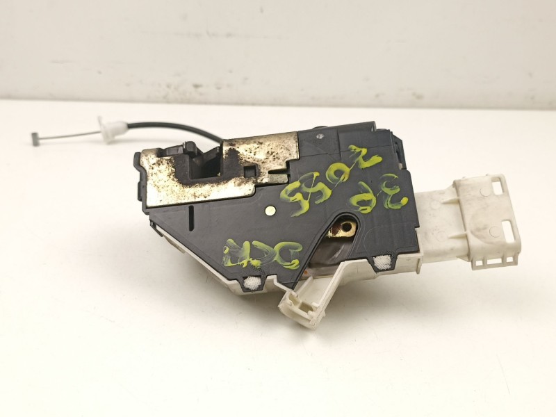 Recambio de cerradura puerta delantera derecha para citroën c4 1.6 d 9hy 109 cv referencia OEM IAM 9681332080  