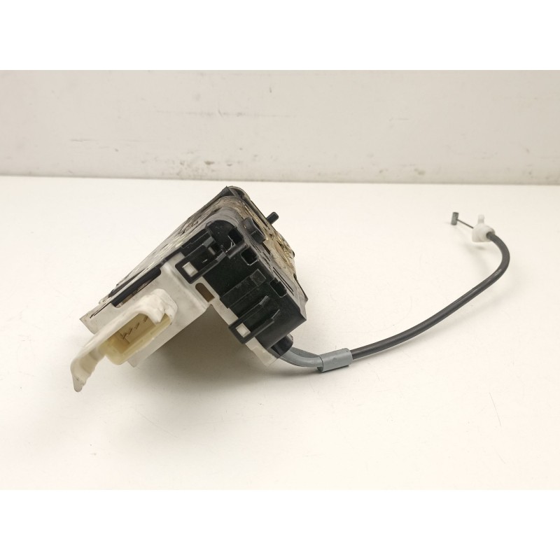 Recambio de cerradura puerta delantera derecha para citroën c4 1.6 d 9hy 109 cv referencia OEM IAM 9681332080  
