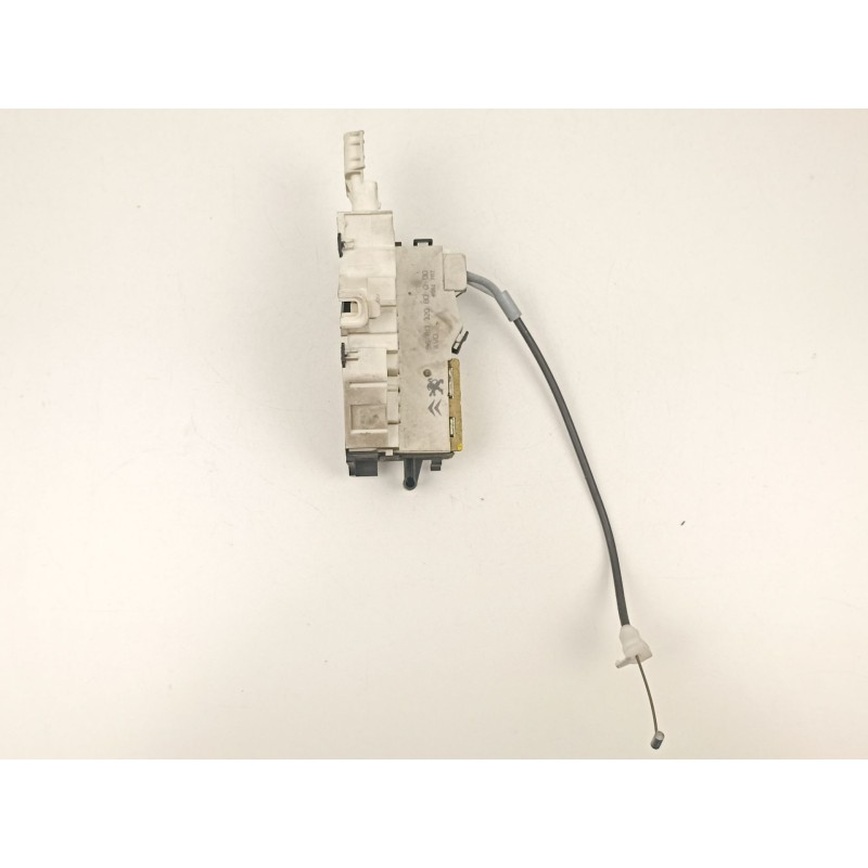 Recambio de cerradura puerta delantera derecha para citroën c4 1.6 d 9hy 109 cv referencia OEM IAM 9681332080  