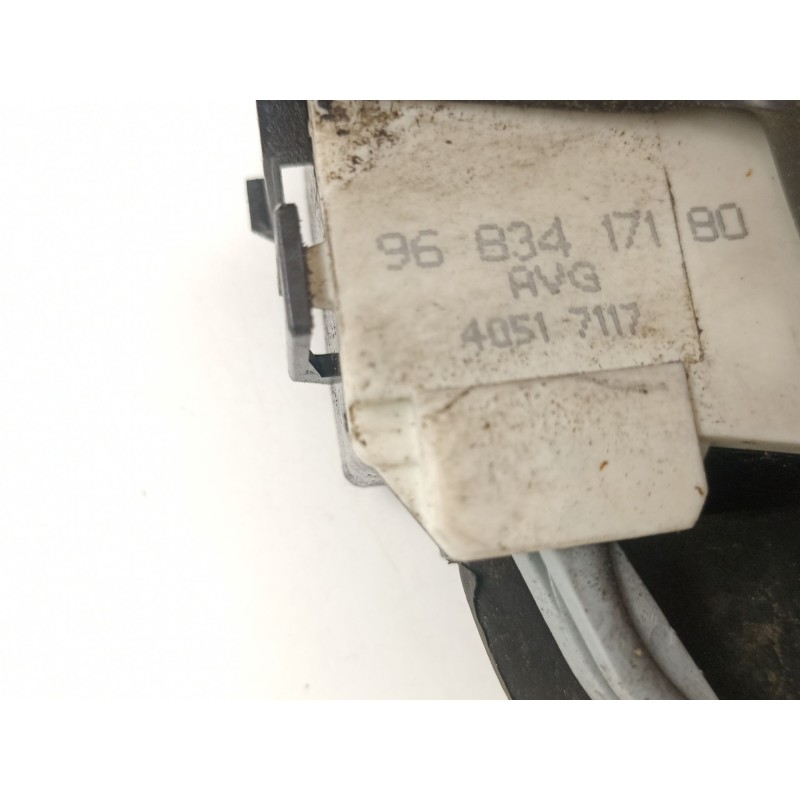 Recambio de cerradura puerta delantera izquierda para citroën c4 1.6 d 9hy 109 cv referencia OEM IAM 9683417180  