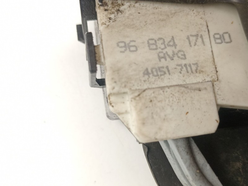 Recambio de cerradura puerta delantera izquierda para citroën c4 1.6 d 9hy 109 cv referencia OEM IAM 9683417180  