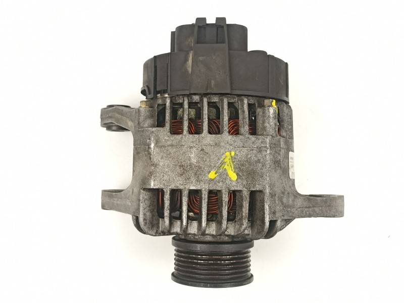 Recambio de alternador para fiat stilo 1.9 jtd referencia OEM IAM 46774420  