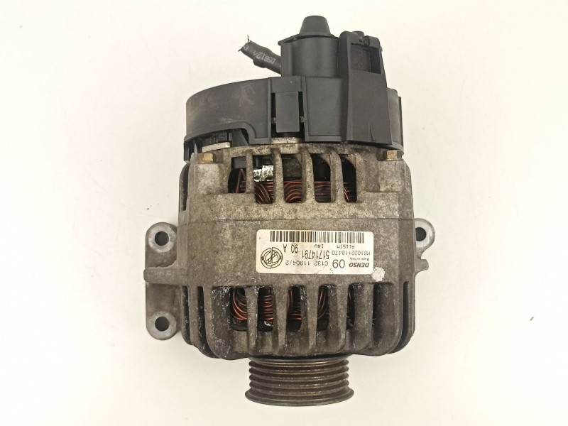 Recambio de alternador para fiat stilo 1.4 g referencia OEM IAM 51714791  