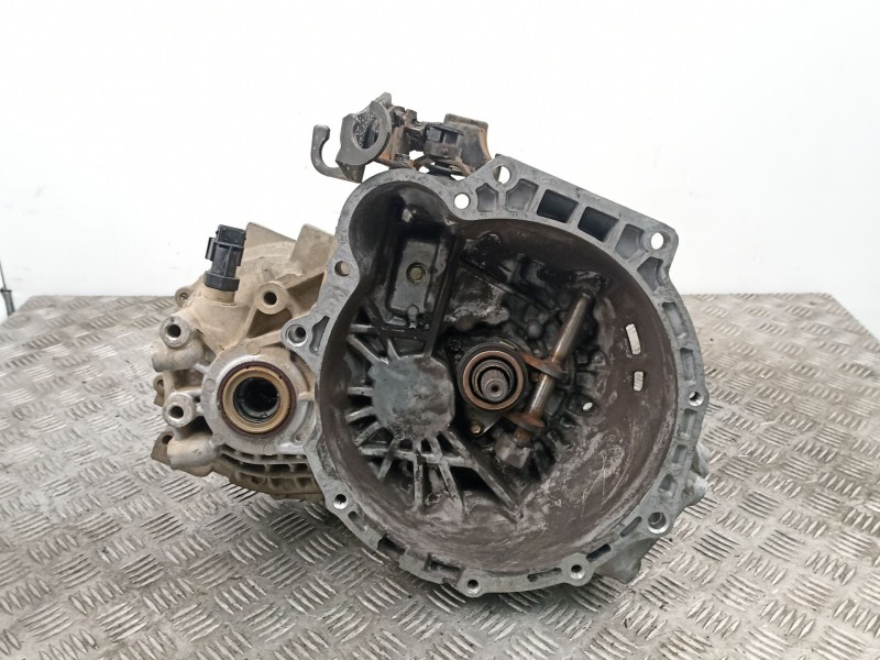 Recambio de caja cambios 5v gasolina para hyundai coupe ii (gk) 1.6 16v referencia OEM IAM J41775  