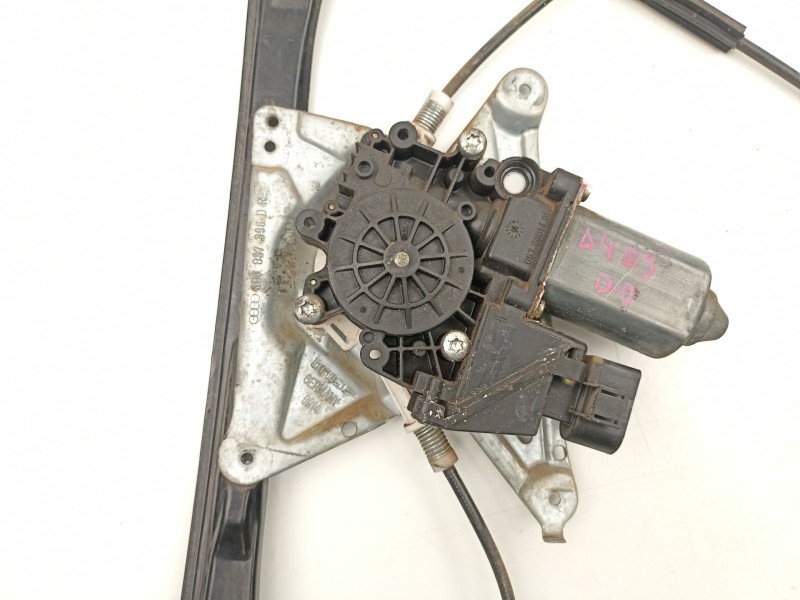 Recambio de elevalunas delantero derecho para audi a4 b5 (8d2) 1.9 tdi referencia OEM IAM 8D0837398D  