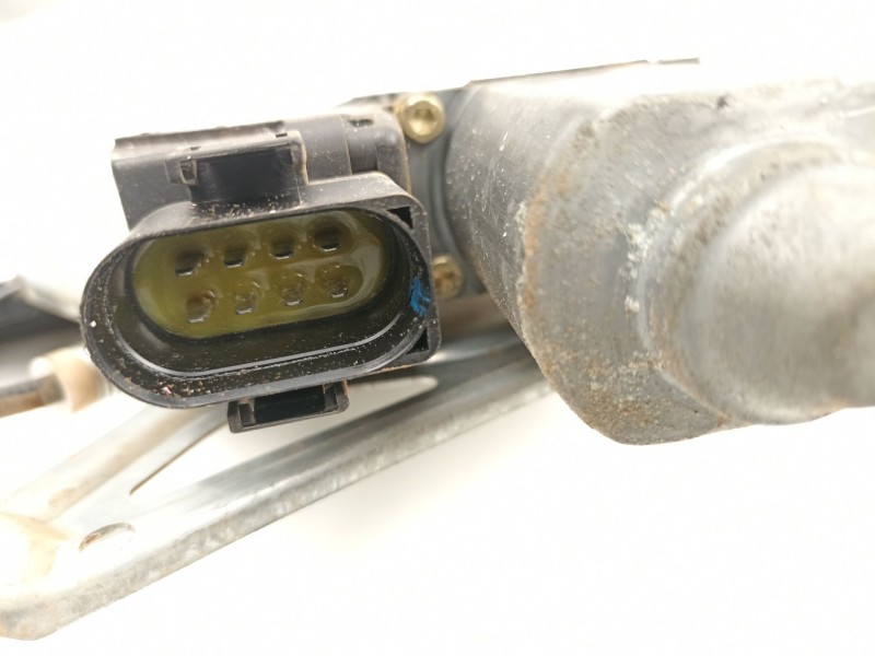 Recambio de elevalunas delantero derecho para audi a4 b5 (8d2) 1.9 tdi referencia OEM IAM 8D0837398D  