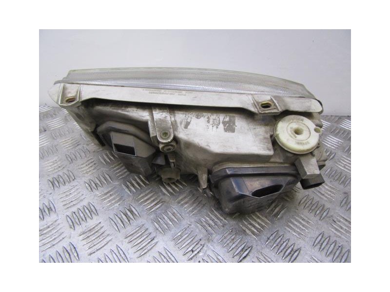 Recambio de faro dcho. : volkswagen passat : 1.9 d 1z (89,76cv) [1995] para volkswagen passat 1.9 d 1z referencia OEM IAM   