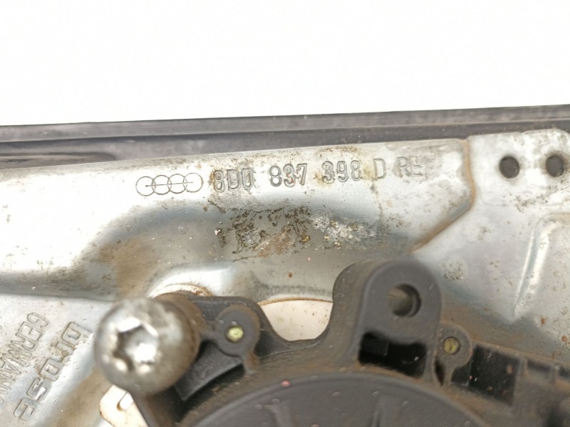 Recambio de elevalunas delantero derecho para audi a4 b5 (8d2) 1.9 tdi referencia OEM IAM 8D0837398D  