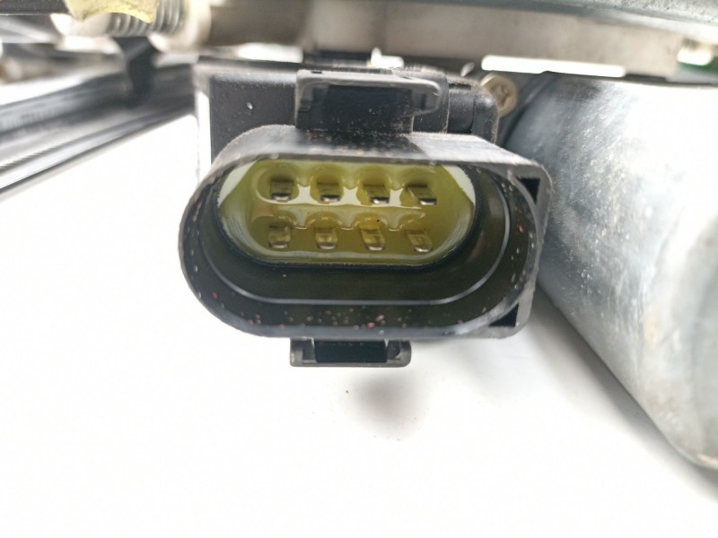 Recambio de elevalunas delantero izquierdo para audi a4 b5 (8d2) 1.9 tdi referencia OEM IAM 8D0837397C  