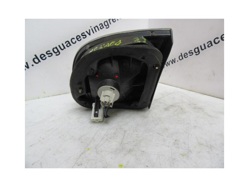 Recambio de piloto porton izq. : daewoo lanos : 1.5 g (85,65cv) [2002] para daewoo lanos 1.5 g referencia OEM IAM   