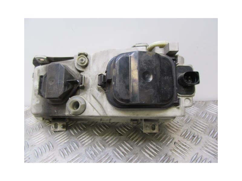 Recambio de faro dcho. : volkswagen passat : 1.9 d 1z (89,76cv) [1995] para volkswagen passat 1.9 d 1z referencia OEM IAM   