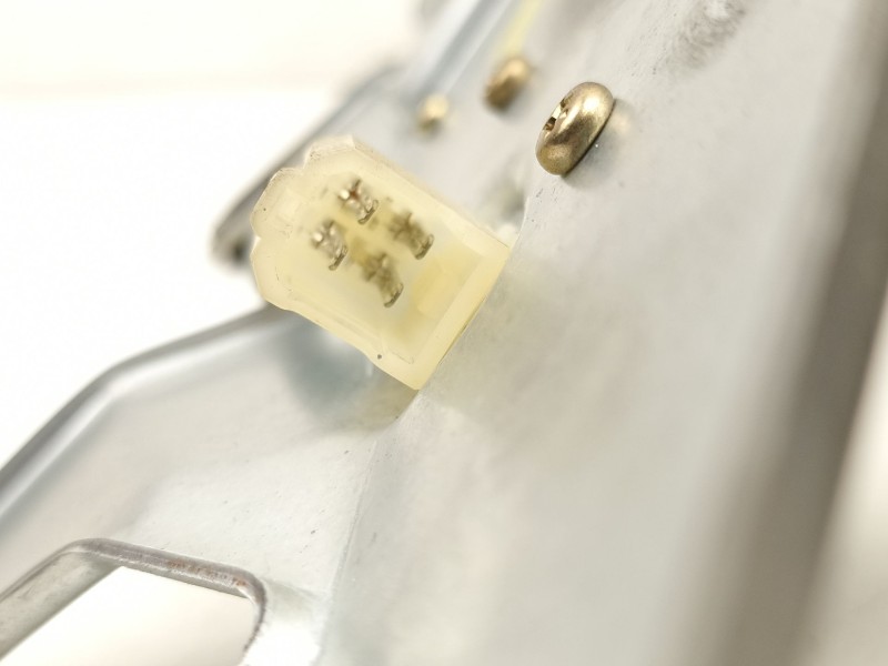 Recambio de motor limpia trasero para suzuki liana 1.6g/m16a 5p referencia OEM IAM 3881054G00 34961581 