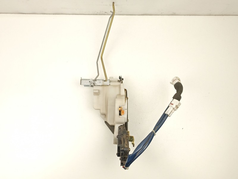 Recambio de cerradura puerta delantera derecha para suzuki liana 1.6g/m16a 5p referencia OEM IAM 8220154G00  