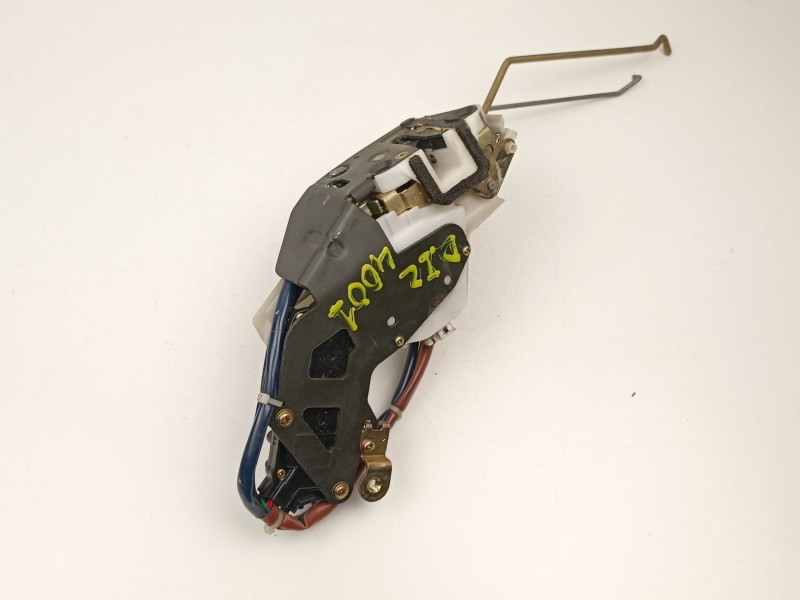 Recambio de cerradura puerta delantera izquierda para suzuki liana 1.6g/m16a 5p referencia OEM IAM 8220254G00  