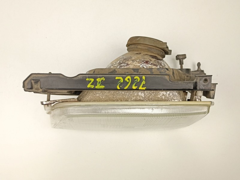 Recambio de faro izquierdo para opel kadett 1.6 g referencia OEM IAM 90008019  