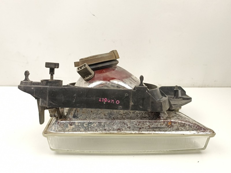 Recambio de faro izquierdo para opel kadett 1.6 g referencia OEM IAM 90008019  
