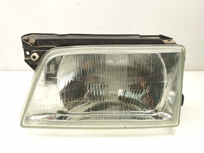 Recambio de faro izquierdo para opel kadett 1.4 g referencia OEM IAM 90008019  