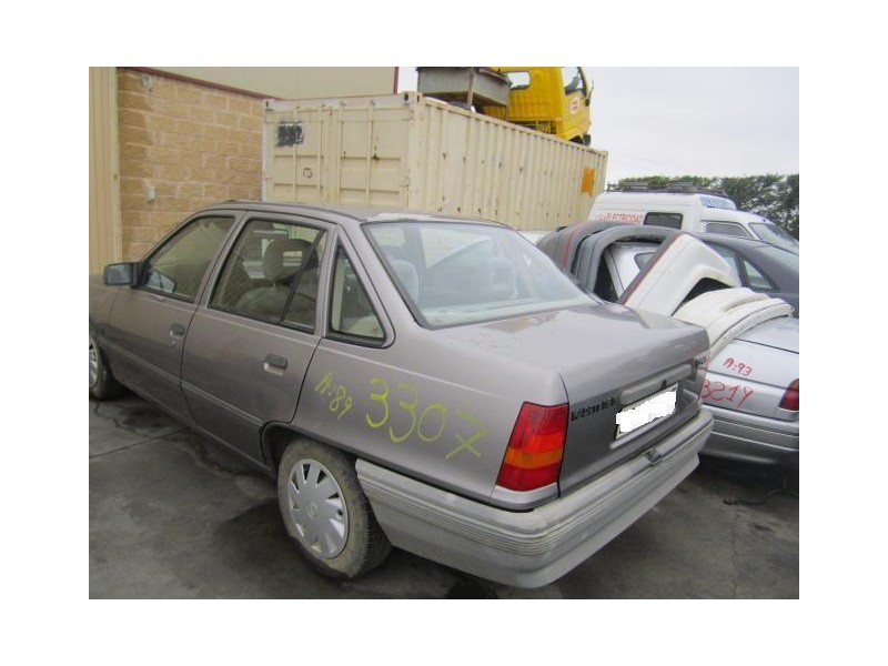 opel kadett g- del año 1990