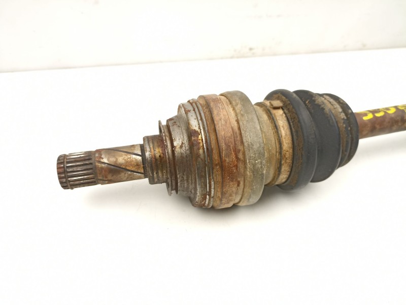 Recambio de transmision delantera izquierda para opel kadett g- 1.6 sv referencia OEM IAM 374165  