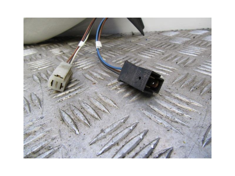 Recambio de retrovisor izq. : volkswagen passat : 1.9 d 1z (89,76cv) [1995] para volkswagen passat 1.9 d 1z referencia OEM IAM B