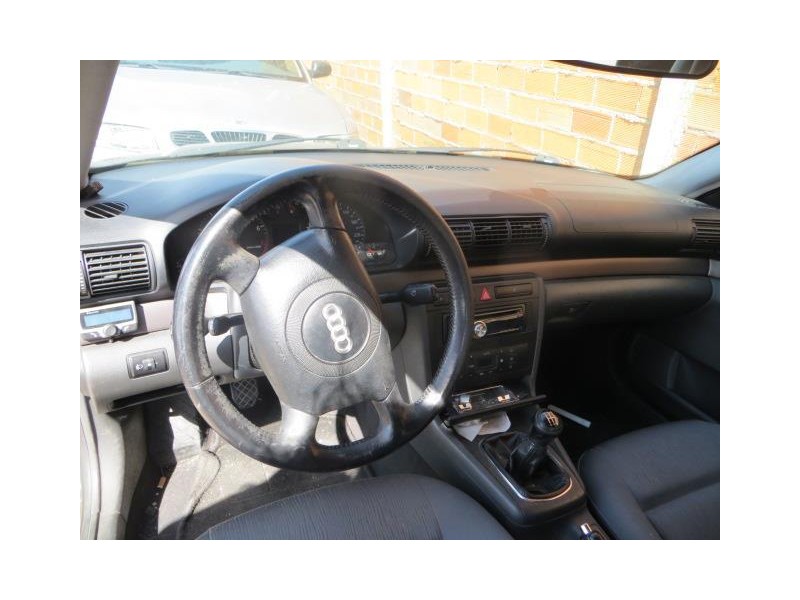 audi a4 del año 2000