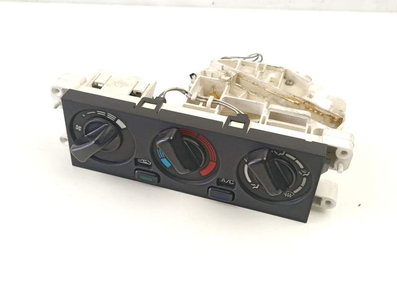 Recambio de mandos calefaccion aire para nissan almera i hatchback (n15) 1.4 referencia OEM IAM 275101N701  