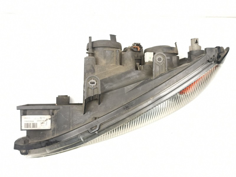 Recambio de faro izquierdo para nissan primera 2.0 td referencia OEM IAM 260609F600 89003044 