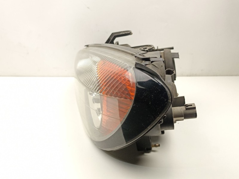 Recambio de faro izquierdo para nissan primera 2.0 td referencia OEM IAM 260609F600 89003044 
