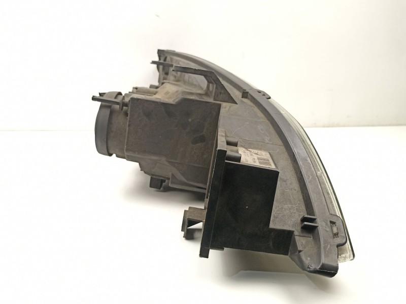 Recambio de faro izquierdo para nissan primera 2.0 td referencia OEM IAM 260609F600 89003044 