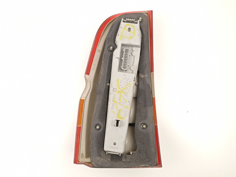 Recambio de piloto trasero derecho para ford escort 1.8 d referencia OEM IAM 91AG13A602CA  