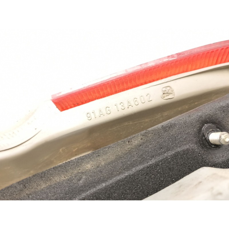 Recambio de piloto trasero derecho para ford escort 1.8 d referencia OEM IAM 91AG13A602CA  