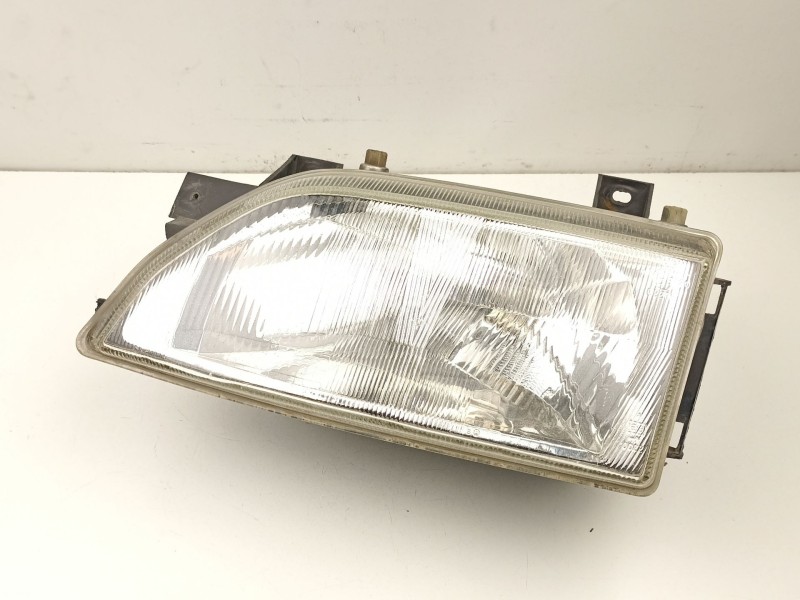 Recambio de faro izquierdo para ford orion 1.8 d referencia OEM IAM 97AX13006GA 89301315 