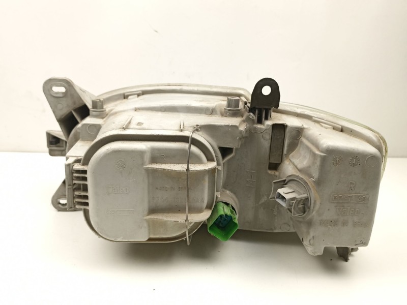 Recambio de faro derecho para ford escort 1.8 d referencia OEM IAM 95AG13W029DC  