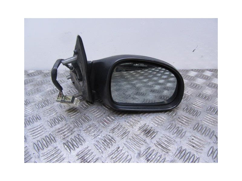 Recambio de retrovisor dch : peugeot 406 : 2.1 d (108,77cv) [1996] para peugeot 406 2.1 d referencia OEM IAM 86283370  