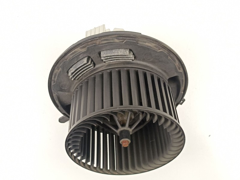 Recambio de motor calefaccion para bmw 335 3.0 td 306d5 referencia OEM IAM 64116933663  