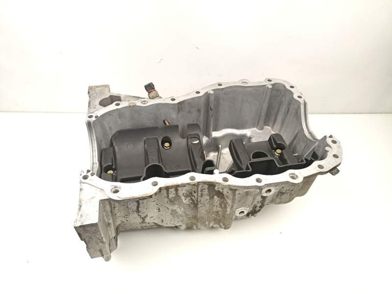 Recambio de carter aceite para renault megane 1.5 dci /k9k f7 referencia OEM IAM 8200384326  