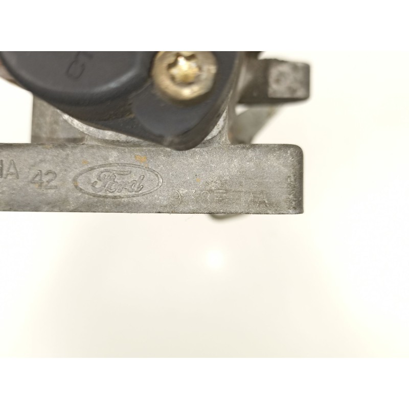 Recambio de caja mariposa para ford escort 1.6 g referencia OEM IAM 958F9E926FB  938FMA